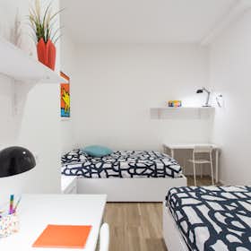 Спільна кімната за оренду для 510 EUR на місяць у Milan, Via Alessandro Milesi