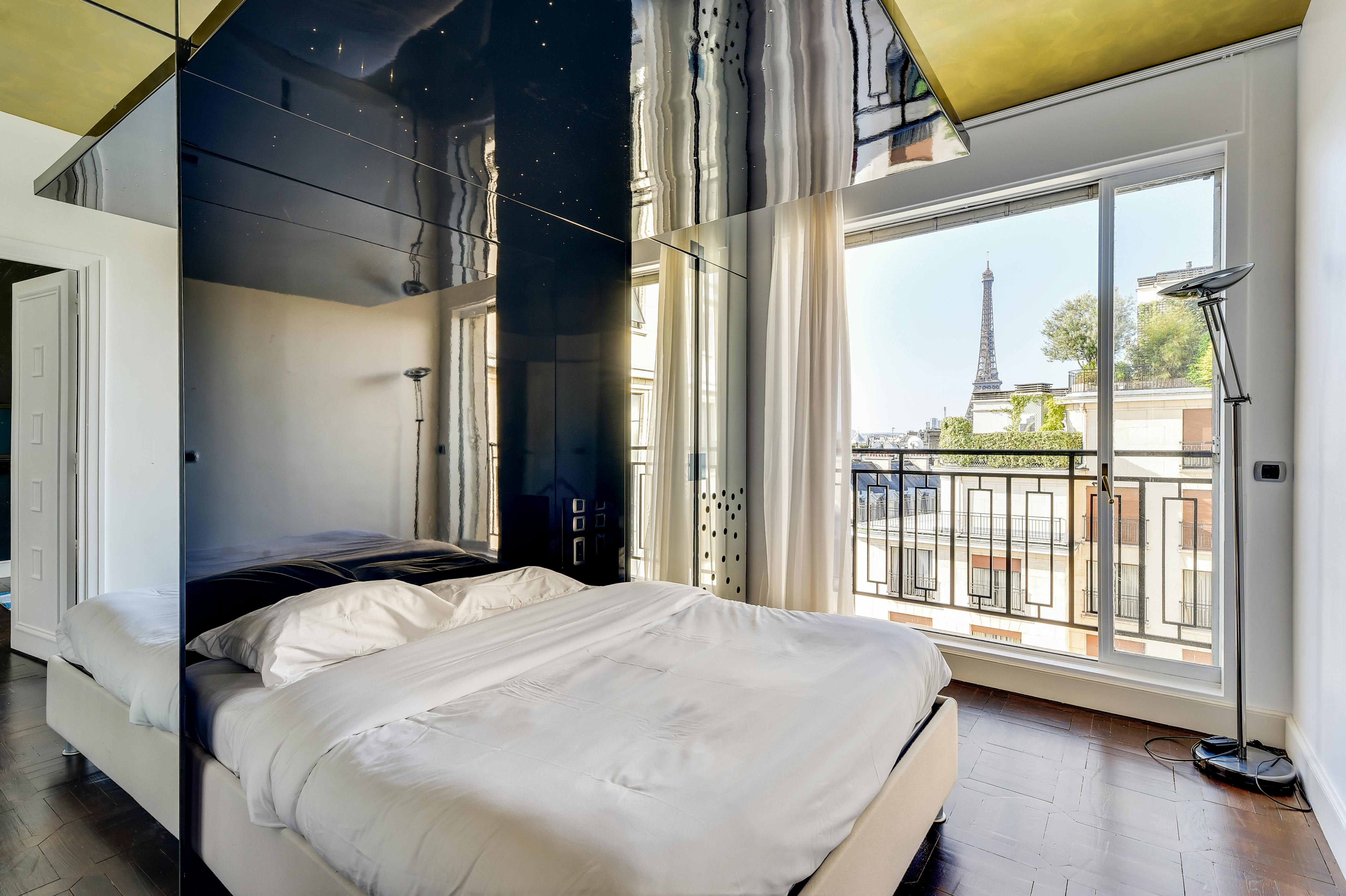 Furnished Apartment for rent Avenue Montaigne, Paris