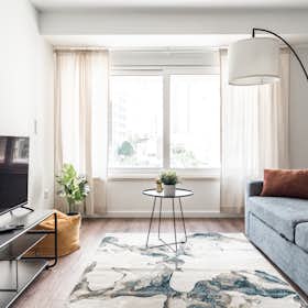 Apartment for rent for €1,870 per month in Lisbon, Rua Basílio Teles