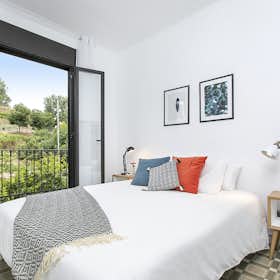 Apartment for rent for €2,230 per month in Barcelona, Passeig de Montjuïc