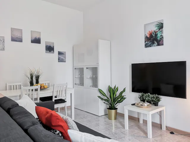 4-Bedroom Apartment in Via Germana De Stael, Milan (1106913) room image 2