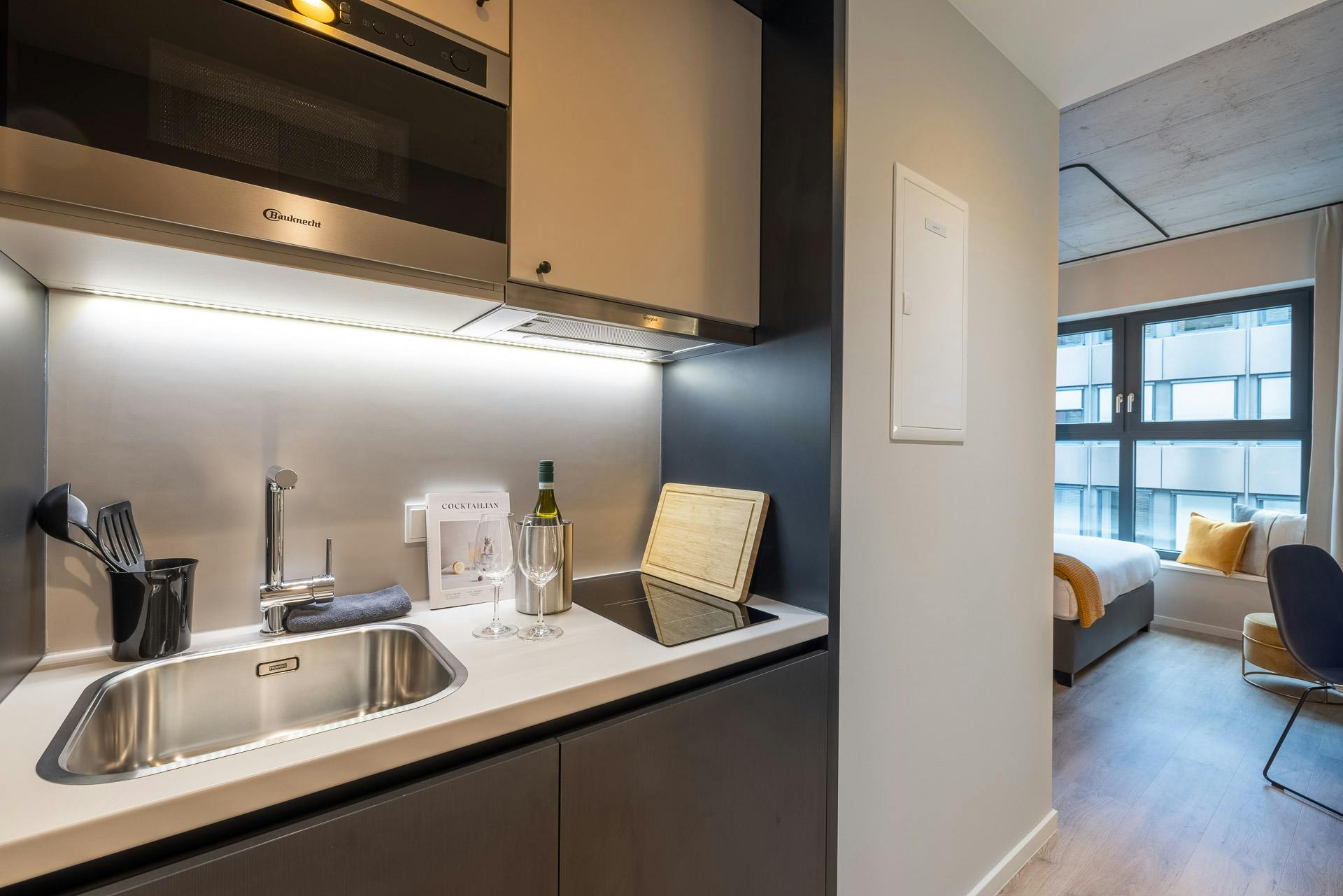Studio for rent on Stresemannstraße, Düsseldorf - View 3