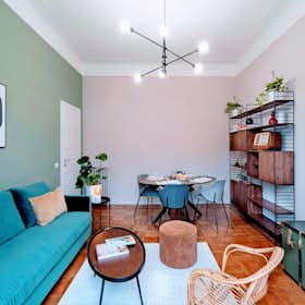 Apartment for rent for €4,250 per month in Milan, Via Vincenzo Foppa