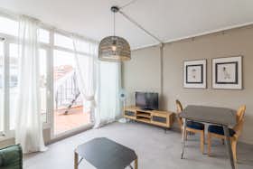 Appartement te huur voor € 1.900 per maand in Barcelona, Carrer del Vallès