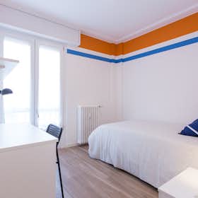 Private room for rent for €670 per month in Milan, Via Gentile Bellini