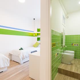 Shared room for rent for €460 per month in Milan, Via Gentile Bellini