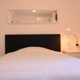 Private room for rent for €350 per month in Lourinhã, Rua dos Touritas