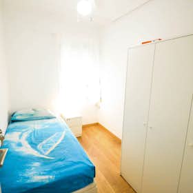 Private room for rent for €305 per month in Valencia, Carrer de la República Argentina