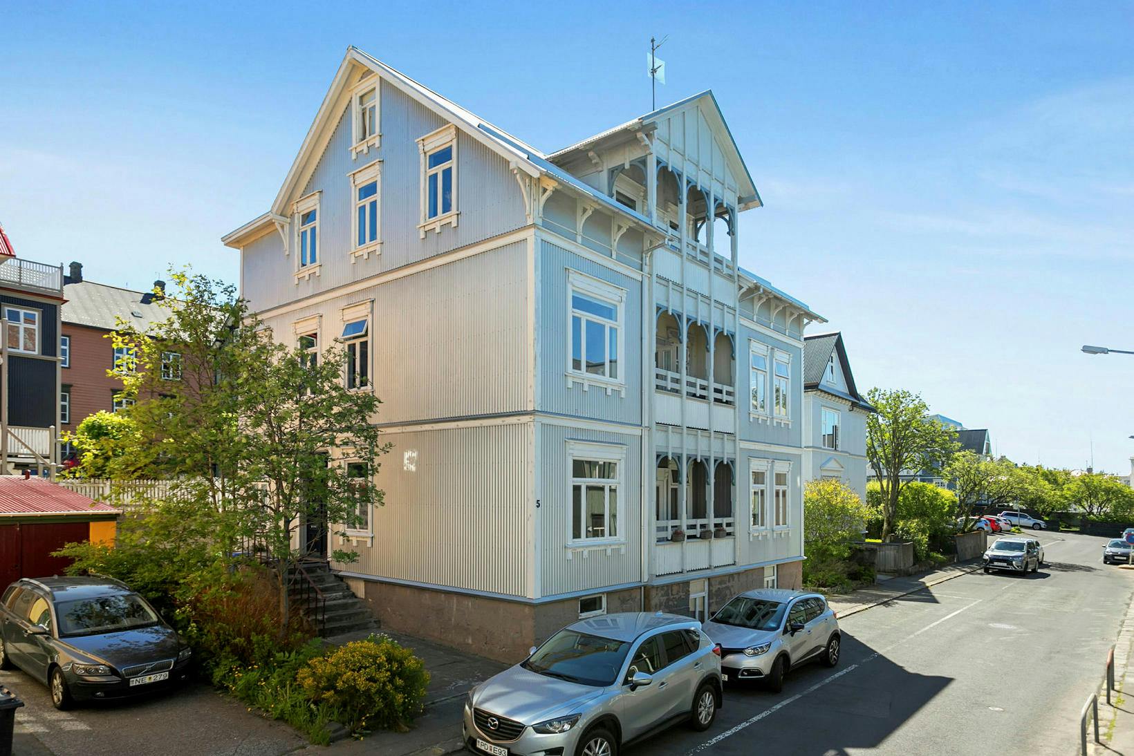 preview gallery tile