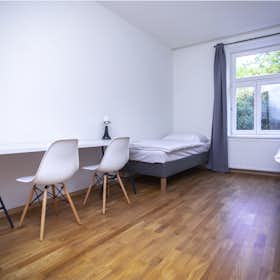 WG-Zimmer for rent for 24.105 CZK per month in Prague, Na Šachtě