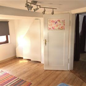 Отдельная комната сдается в аренду за 395 € в месяц в Filderstadt, Nürtinger Straße