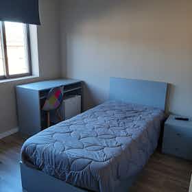 Private room for rent for €385 per month in Porto, Rua da Nau Vitória