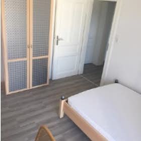 WG-Zimmer for rent for 739 € per month in Frankfurt am Main, Auf der Beun
