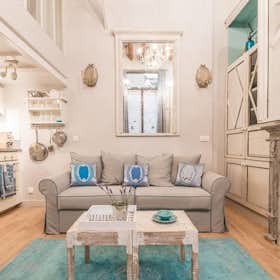 Apartment for rent for €2,802 per month in Paris, Rue Tiquetonne
