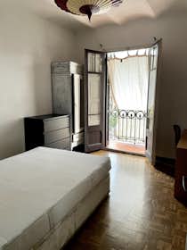 Private room for rent for €850 per month in Barcelona, Passeig de Sant Joan