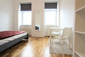 Apartment for rent for €730 per month in Vienna, Lerchenfelder Gürtel