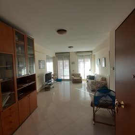 Отдельная комната сдается в аренду за 400 € в месяц в Rome, Viale Battista Bardanzellu