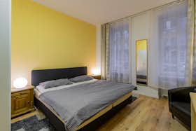 Studio for rent for €1,200 per month in Berlin, Buchholzer Straße
