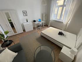 Private room for rent for €745 per month in Vienna, Erdbergstraße