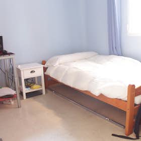 Private room for rent for €320 per month in Sevilla, Calle Virgen de Luján