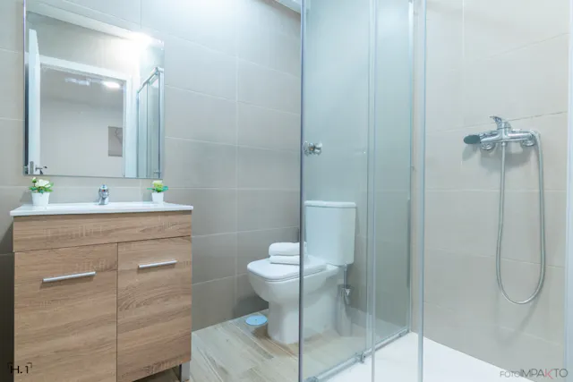 Private room in Calle del Laurel, Madrid (1111187) room image 12