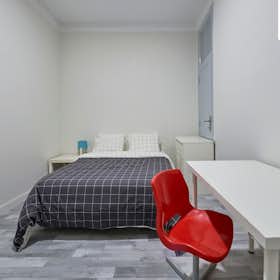 Privé kamer te huur voor € 450 per maand in Lisbon, Rua Barão de Sabrosa