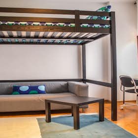 Private room for rent for €685 per month in Rome, Via Alfredo Catalani