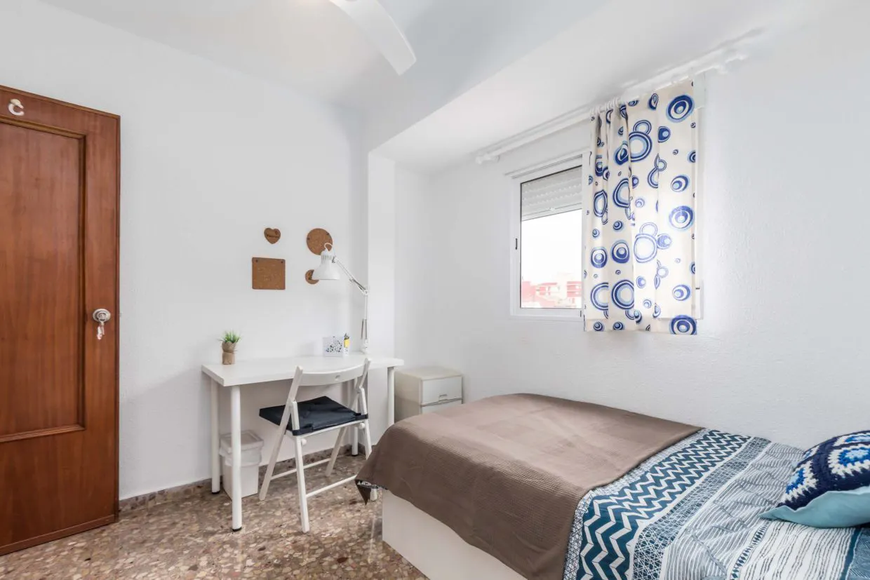 Private room in Carrer de Mossèn Cobos, Valencia (1111641) ROOM 2