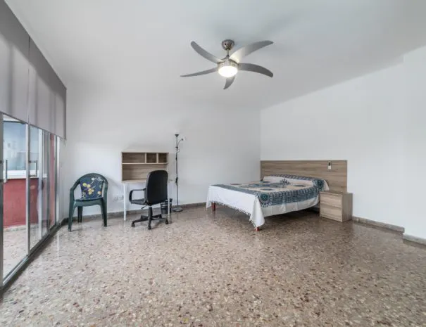 Private room in Avenida del Cid, Valencia (1111694) room image 1