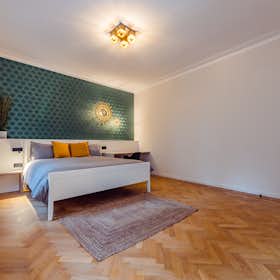 Private room for rent for €850 per month in Ixelles, Square des Latins
