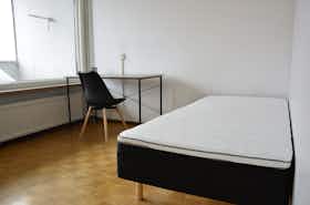 Private room for rent for €450 per month in Helsinki, Hattelmalantie