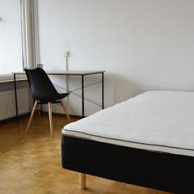 WG-Zimmer for rent for 450 € per month in Helsinki, Hattelmalantie
