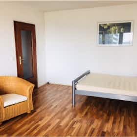 Privé kamer te huur voor € 750 per maand in Eschborn, Lübecker Straße