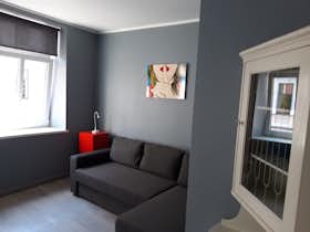 公寓 正在以 €650 的月租出租，其位于 Riga, Vaļņu iela