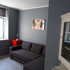 Apartamento en alquiler por 650 € al mes en Riga, Vaļņu iela