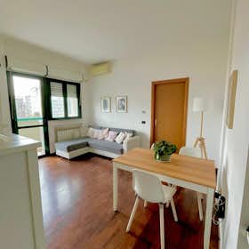 Apartament de închiriat pentru 1.370 EUR pe lună în Milan, Via Lampugnano