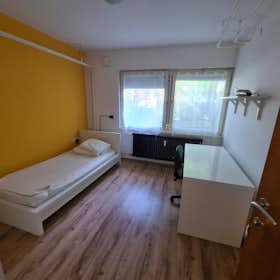 Private room for rent for €400 per month in Ljubljana, Vodovodna cesta