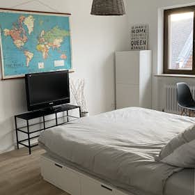 Wohnung for rent for 875 € per month in Frankfurt am Main, Schwarzwaldstraße