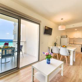 Appartement te huur voor € 900 per maand in Sant Llorenç des Cardassar, Carrer Arenal