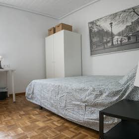 Private room for rent for €300 per month in Valencia, Carrer Alberic