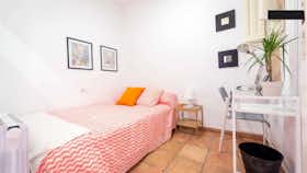 Cameră privată de închiriat pentru 325 EUR pe lună în Valencia, Carrer Almirall Cadarso