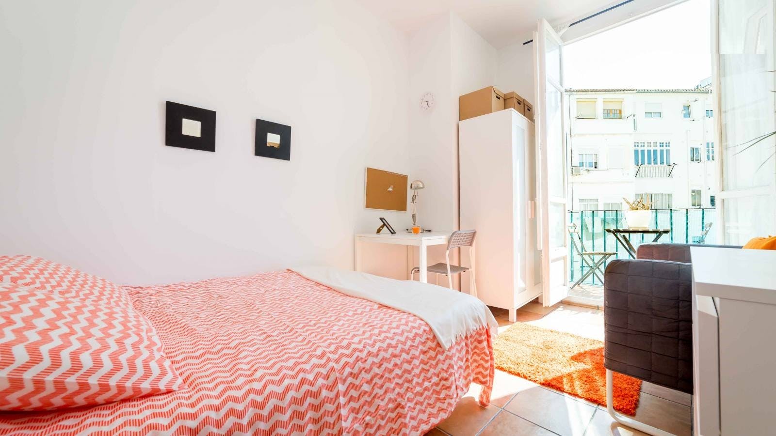 Carrer Almirall Cadarso, Valencia preview