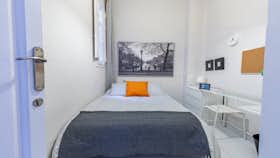 Private room for rent for €300 per month in Valencia, Carrer Almirall Cadarso