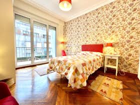 Private room for rent for €740 per month in Bilbao, Rodríguez Arias kalea