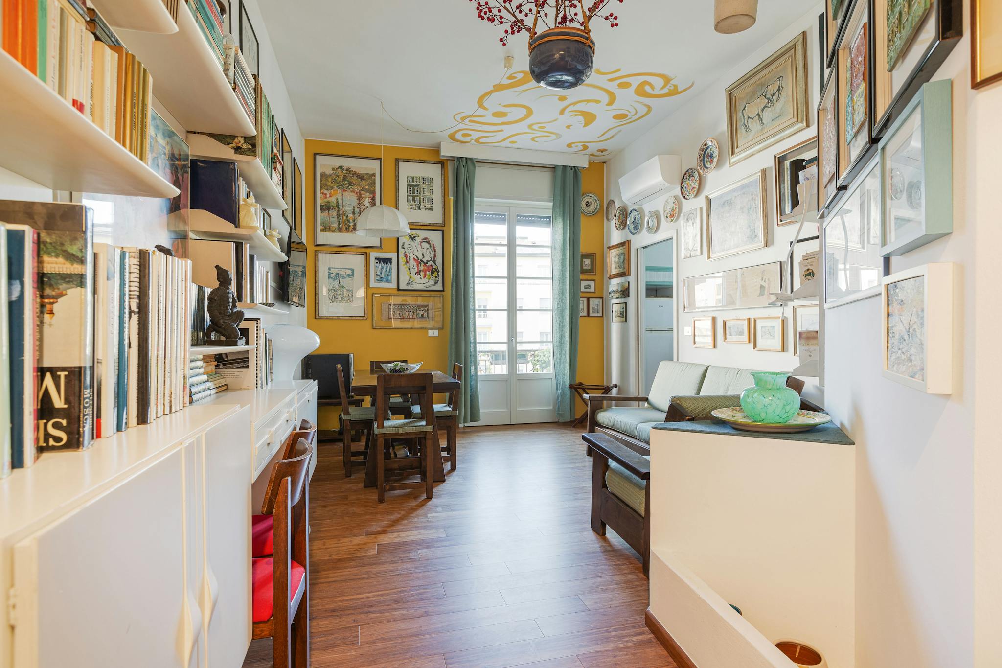 Piazza Carlo Donegani, Milan preview