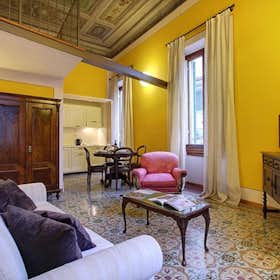 Appartement te huur voor € 1.800 per maand in Florence, Via dei Macci