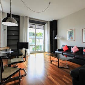 Apartment for rent for €3,199 per month in Milan, Via Pantano