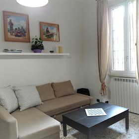 Apartment for rent for €1,400 per month in Milan, Via Donatello