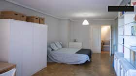 Private room for rent for €450 per month in Valencia, Carrer de Bèlgica