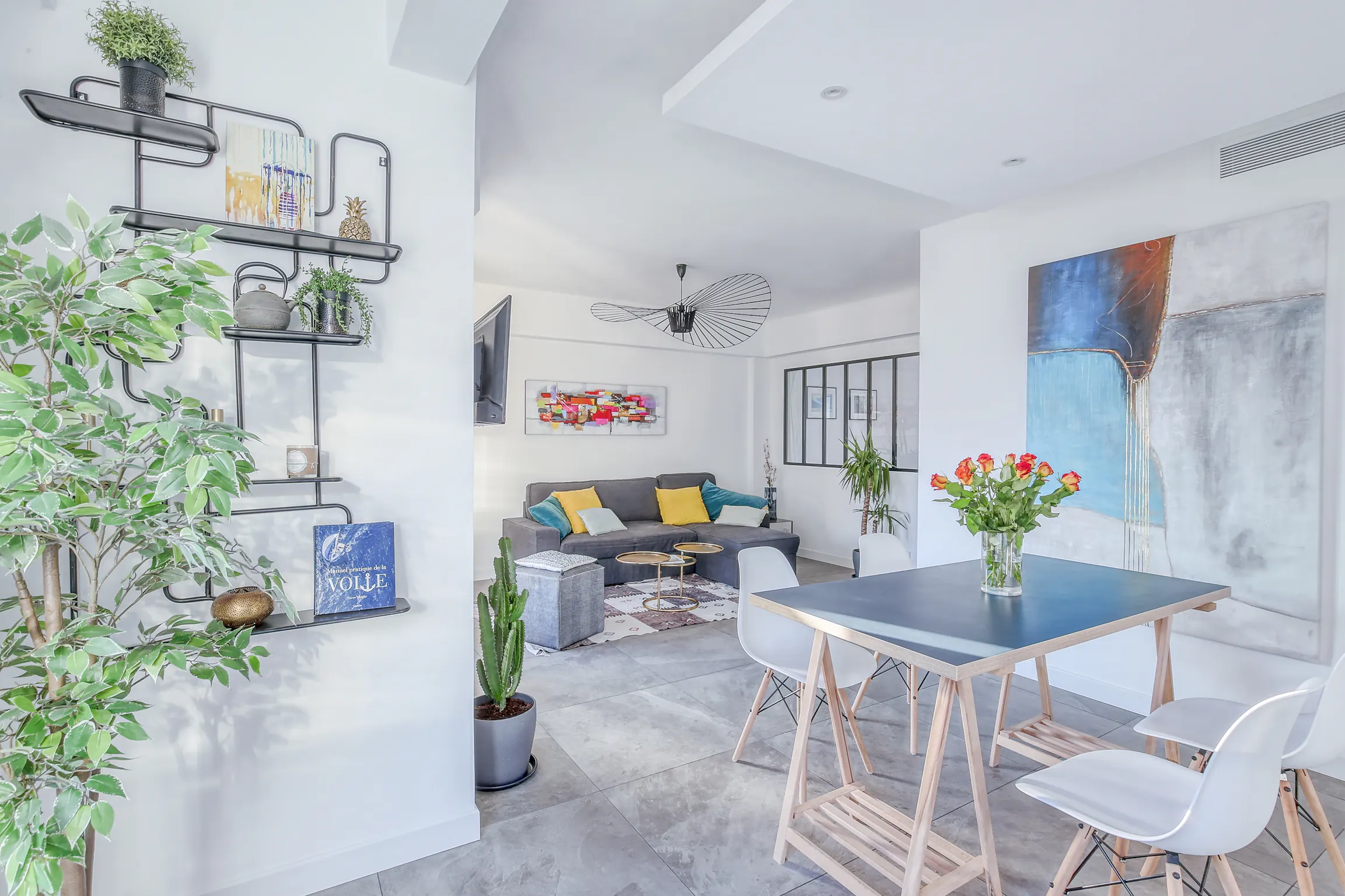 2-Bedroom Apartment in Place Vilmorin, Antibes (1114199) ROOM 1